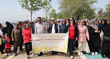 Darıca'da Anneler Günü yürüyüşü düzenlendi