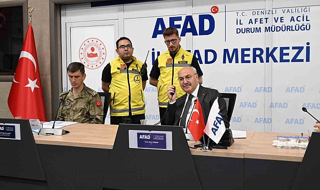 Denizli'de 5,6 büyüklüğündeki deprem senaryonu canlandırıldı