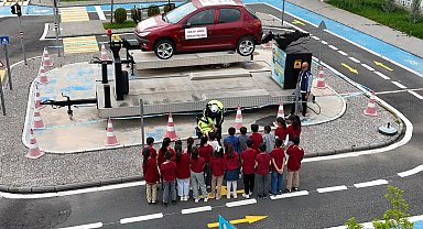 Diyarbakır Emniyetinin trafikteki farkındalık çalışmalarında uygulamalı eğitim
