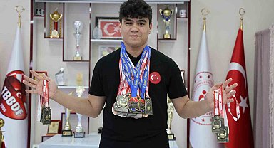 Dünya ve Türkiye dart şampiyonu Bedirhan Nas, 30 madalyaya ulaştı