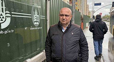 Durakta bekleyen genç mühendis kamyonun altında kalarak feci şekilde hayatını kaybetti