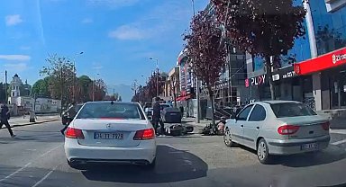 Düzce'de motosiklet kazası ucuz atlatıldı: O anlar kamerada