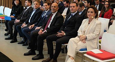 Emine Sabancı Kamışlı, EGİAD Dönüşüm Sahnesi'nde İzmir iş dünyasıyla buluştu