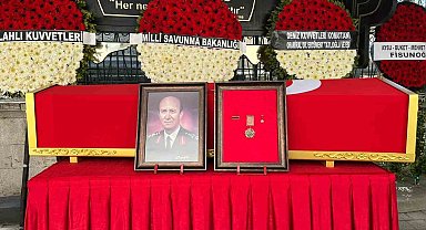 Eski Kara Kuvvetleri Komutanı Mustafa Muhittin Fisunoğlu son yolculuğuna uğurlandı