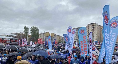 Eskişehir'de 1 Mayıs 2 bin kişi ile kutlandı
