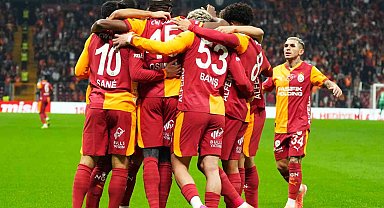 Galatasaray taraftarı önünde şampiyonluğunu ilan etmek istiyor