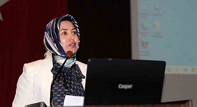 GAÜN Hastanesi'nde Dünya Ebeler Günü Paneli düzenlendi