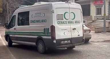 Gaziantep'te bıçaklı saldırıya uğrayan genç hayatını kaybetti