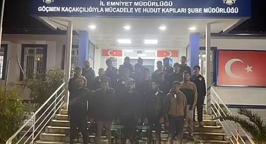 Hatay'da 19 göçmen yakalandı, organizatör 2 sürücüye 350 bin TL ceza uygulandı