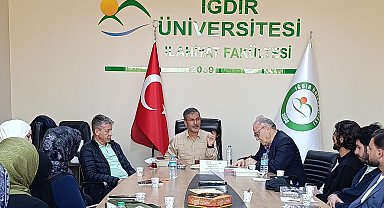 Iğdır Üniversitesi'nce kitap kritiği ve söyleşi programı düzenlendi