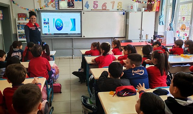 İlkokul öğrencilerine gıda israfının önlenmesi, balığın faydaları ve beslenme eğitimi verildi