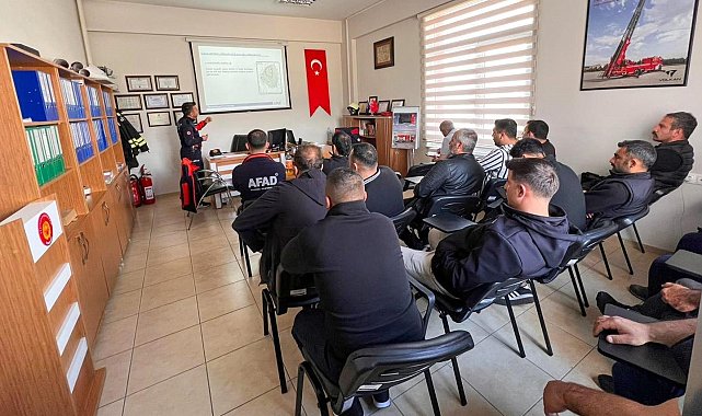 İtfaiye personeline yönelik eğitimler sürüyor