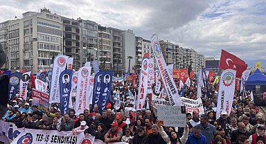 İzmir'de 1 Mayıs coşkuyla kutlandı