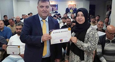 İzmir'deki taksiciler müşteri memnuniyeti için eğitimden geçiyor