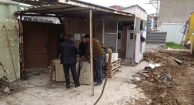 Kaçak kazı ihbarında "altın bulundu" iddiası polisi alarma geçirdi
