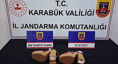 Kadın ayakkabısının topuğundan uyuşturucu çıktı: 3 şüpheli adliyede