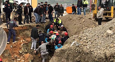 Kanalizasyon çalışması sırasında toprak altında kalan işçi kurtarıldı