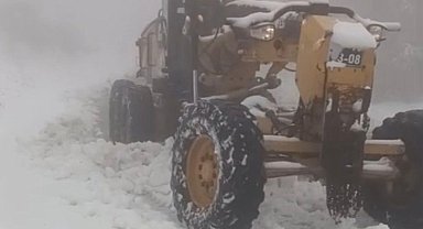 Kartepe'de bahar ayında kar ve buzlanma mesaisi
