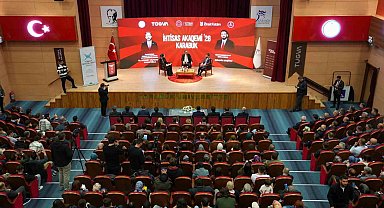 Kasapoğlu, Karabük Üniversitesinde gençlerle buluştu