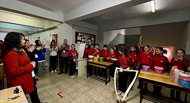 Köksal Toptan Ortaokulu'nda bilim fuarı coşkusu