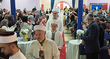 Kornalar hafızlar için çaldı: Anamur'da 15 öğrenciye icazet