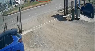 Lüleburgaz'da jandarma aracıyla çarpışan panelvan takla attı: 1 yaralı