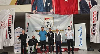 Manisalı Samet Akça'dan Türkiye Şampiyonası'nda madalya yağmuru