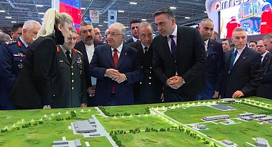 Milli Savunma Bakanı Yaşar Güler, SAHA EXPO'da sergilenen teknolojileri inceledi