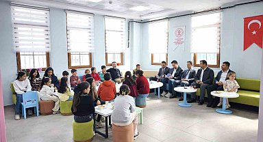 Muradiye'nin minik yazarları ilk imzalarını attı