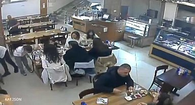 Nefes borusuna yemek kaçan küçük kızı restoran çalışanı kurtardı