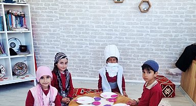 Öğrenciler Nasreddin Hoca fıkralarını canlandırdı