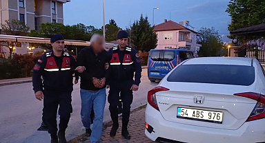 Öğrencileri taciz eden bakkal kamera kayıtlarından yakalandı
