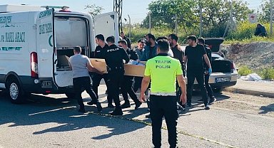 Park halindeki otomobilin içerisinde ölü bulundu