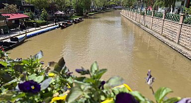 Porsuk Çayı kahverengiye döndü