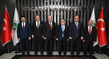 Rektör Özölçer, Türkiye'nin En Büyük Öğrenci Kongresi'nde genç araştırmacılarla bir araya geldi