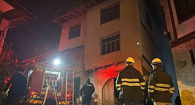 Safranbolu'da 2 katlı müstakil evde yangın paniği