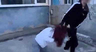Samsun'da kızların akran zorbalığı: Darbedip kameraya çektiler