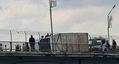 Şanlıurfa'da fırtına ve dolu hayatı felç etti