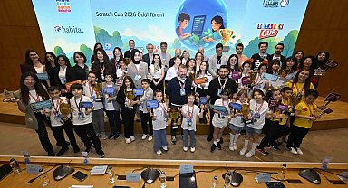 Scratch Cup 2026'da 'Minik Eller', "Gelecek İçin Bir Damla" temasıyla sürdürülebilirlik ve net sıfır odağında projeler geliştirdi