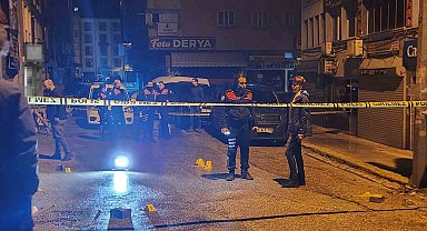 Sevgilisinden ayrılıp alkol alan şahıs etrafa rastgele ateş etti