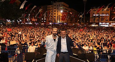 Sevilen sanatçı Sefo Denizli'yi salladı