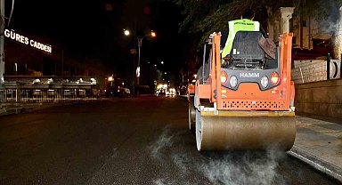 Siirt'te asfalt mesaisi gece de sürüyor