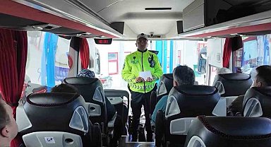 Sinop'ta polisten yolculara 'kemer' uyarısı