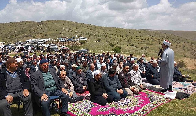 Şükür ve yağmur duası programı yoğun katılımla gerçekleştirildi