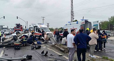Takla atan otomobil ters döndü: 2'si çocuk 5 yaralı