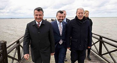TBMM Milli Savunma Komisyonu Başkanı Akar, Kızılırmak Deltası Kuş Cenneti'ni gezdi