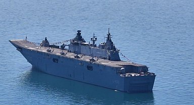 TCG Anadolu ve denizaltı SAHA EXPO kapsamında İstanbul'da