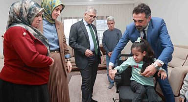 Vali Çelik, minik Sümeyye'nin rüyasını gerçekleştirdi