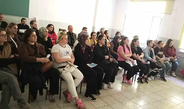 Velilere dijital çağ ve çocuk gelişimi semineri