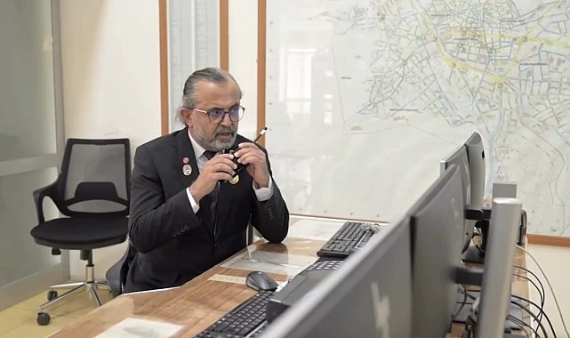 34 yıllık polis memuru meslektaşlarına telsizden veda etti
